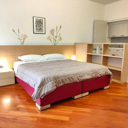 Hostdomus - Madama Cristina Apartment *