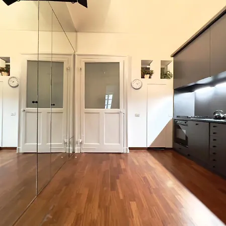 Apartment Comfort Zone-charming, Quiet, Historic Center