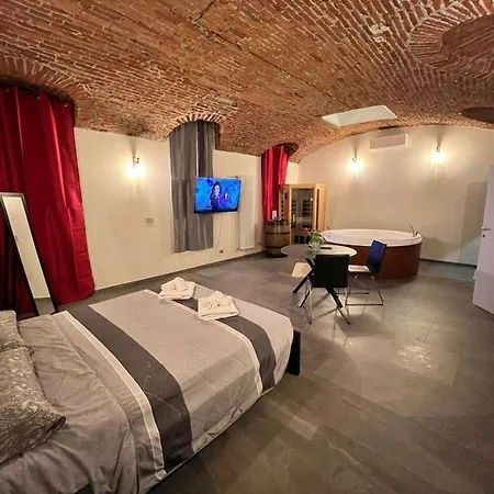 Con Vasca Jacuzzi E Sauna In Piazza Statuto With Ac Apartment