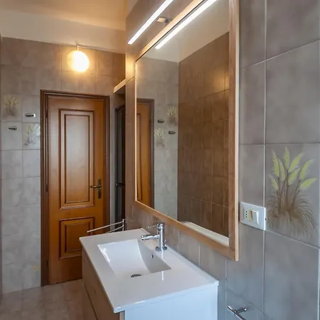 Corso Svizzera Lovely Apartment