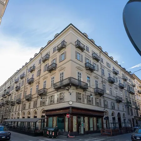 Apartment Red Near Porta Nuova By Wonderful Italy *