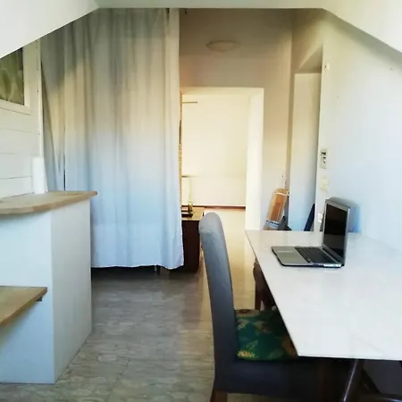 Apartment La Casa Di Marta - Ampia Ed Accogliente Mansarda In Piazza Statuto *