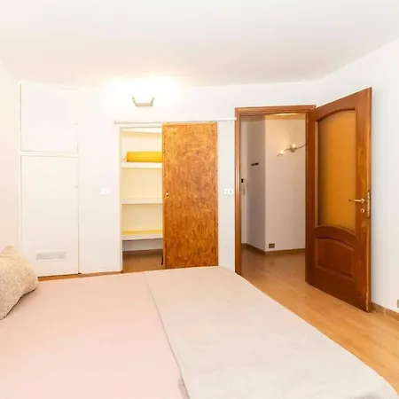 Silenziosa, Nel Verde, Pet Allowed: Golden Home* Apartment *
