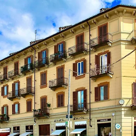 Exquisitely Renovated And Centrally Located With Free Parking Turin