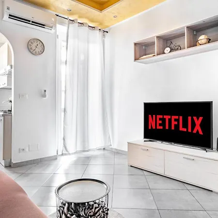 Olimpia House - Jstadium & Netflix