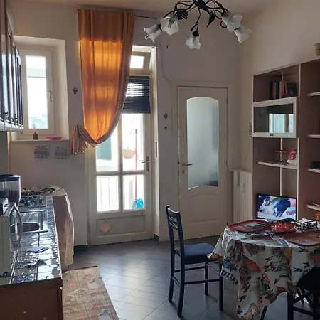 Tania House, Metro Italia 61 Turin