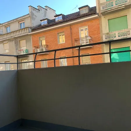 Casaury-torinometrostop Turin