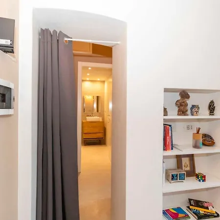 Porta Nuova Apartments! San Massimo Flat 2 * Turin