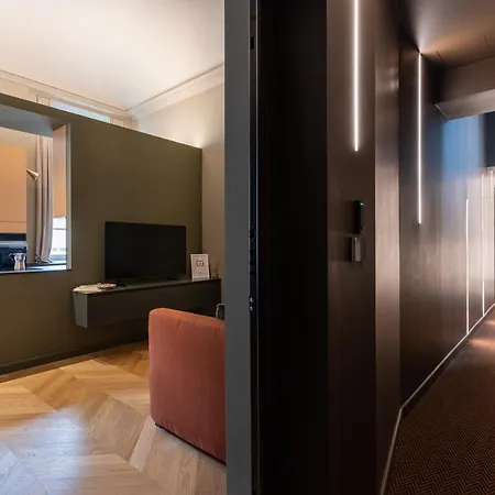 Lagrange Design By Wonderful Italy Torino