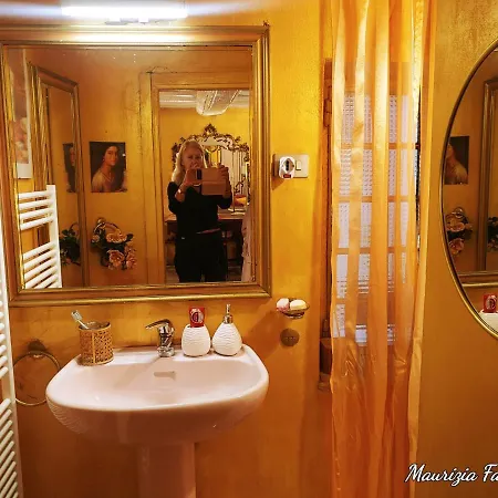 Apartment Golden In Via Po Per Gruppi, Famiglie, Coppie