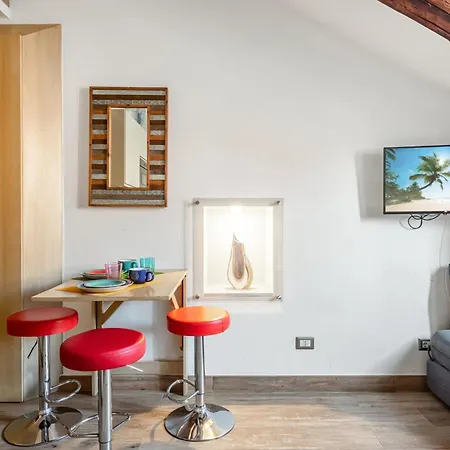 Piazza Castello Apartment