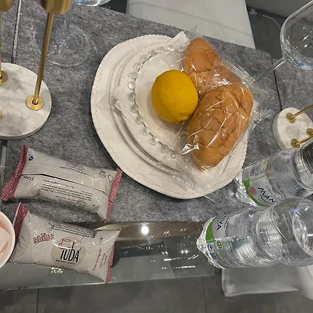 Appartamento Decoluxe !apartamento Con 1 Da Letto , In Zona San Paolo , Via Martiniana