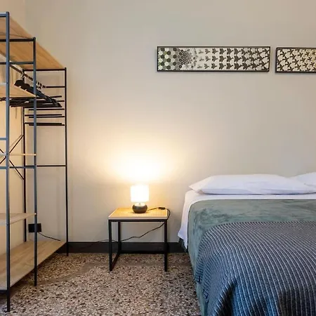 Moleloca - Vanchiglia 25 Turin