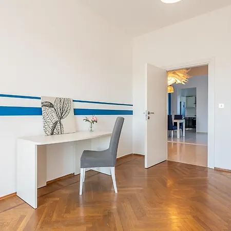 Metro Rivoli - High-end Vista Alpi - Grandmaison Appartamento