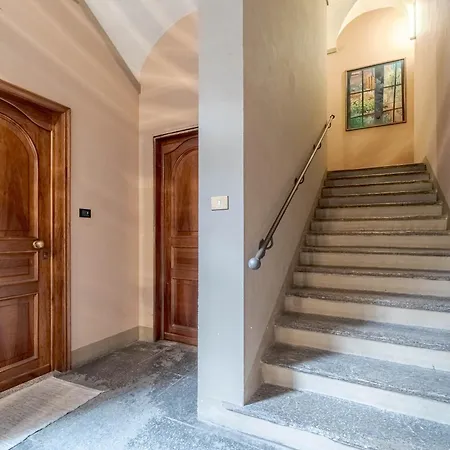 Quadrilatero Romano! Exclusive & Roomy Appartement