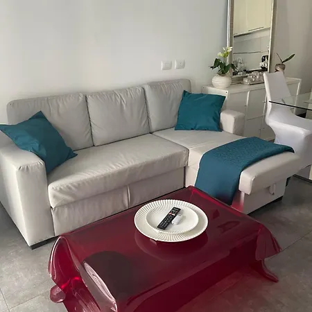 Appartamento Decoluxe !apartamento Con 1 Da Letto , In Zona San Paolo , Via Martiniana