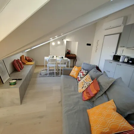Mansarda Luxury: Lagrange Centro Apartamento Turín