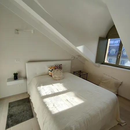 Apartamento Mansarda Luxury: Lagrange Centro *