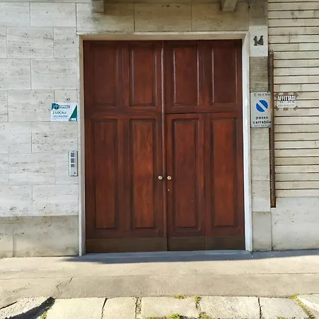 Tania House, Metro Italia 61 Turin