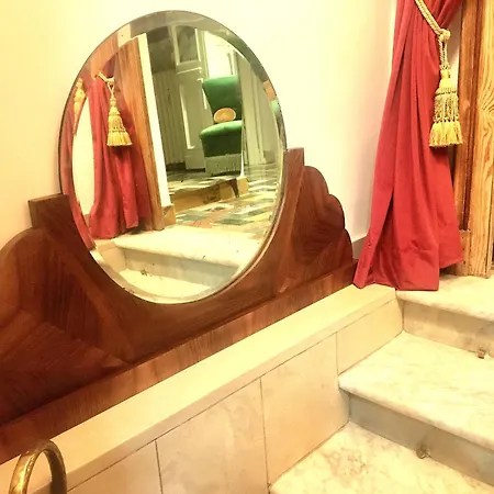La Casa Degli Specchi Appartamento *