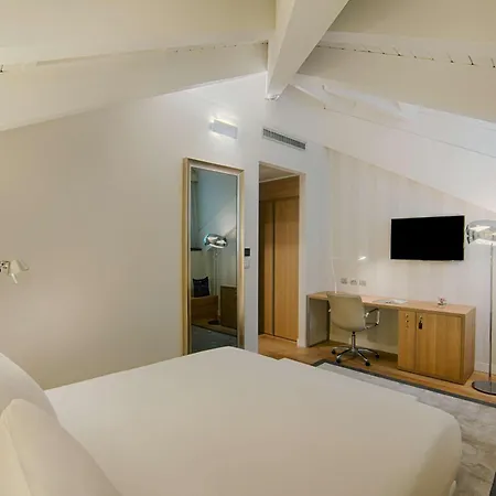 Nh 산토 스테파노 4*