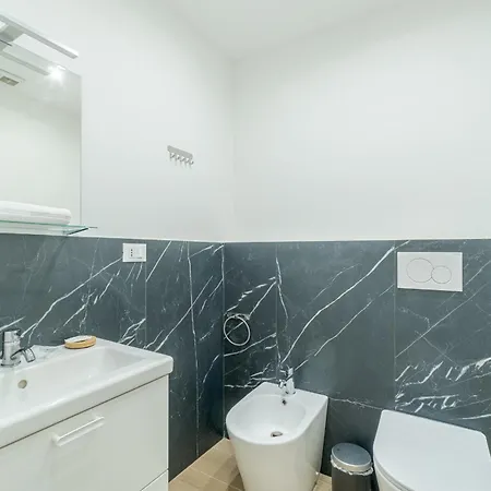 Quadrilatero Romano! Elegant Flat Turin