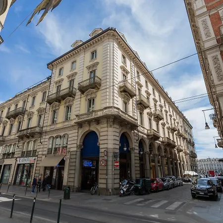Apartment L'angolo Di Piazza Castello By Wonderful Italy