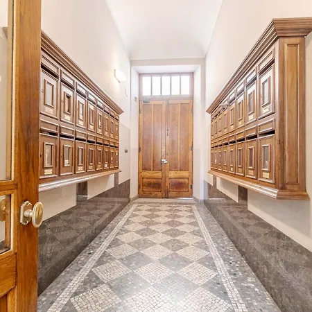 Politecnico & Crocetta Elegant Flat *