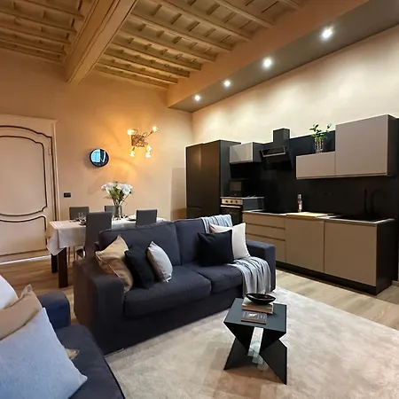 180 M2 Grand - Piazza Castello *