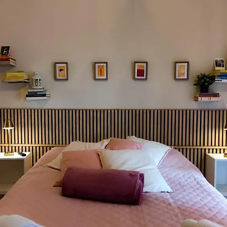 Casa Nizza Oda ve Kahvaltı