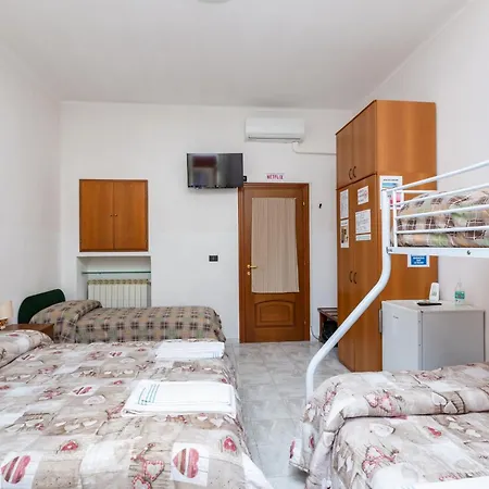 Bed & Breakfast Grotta Di Rita 2*