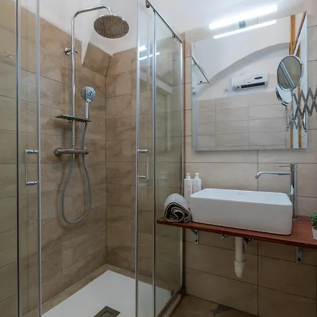 Del Cortiletto By Wonderful Italy * Turin