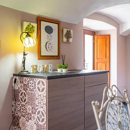Loft Verga, Cuore E Stile In Centro A Appartamento *