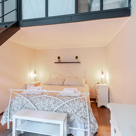 Apartment Porta Susa Loft Vittorio Turin