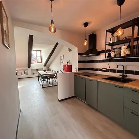 Charming Attic In Centre *