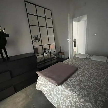 Decoluxe !apartamento Con 1 Da Letto , In Zona San Paolo , Via Martiniana Appartamento Torino