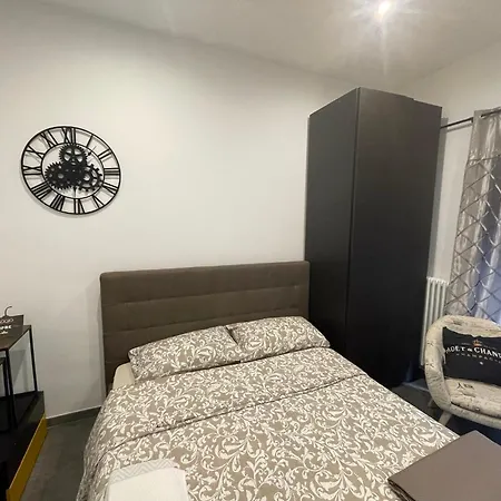 Decoluxe !apartamento Con 1 Da Letto , In Zona San Paolo , Via Martiniana * Torino