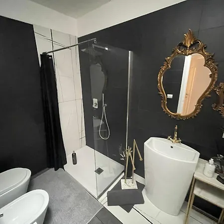 Decoluxe !apartamento Con 1 Da Letto , In Zona San Paolo , Via Martiniana Appartamento