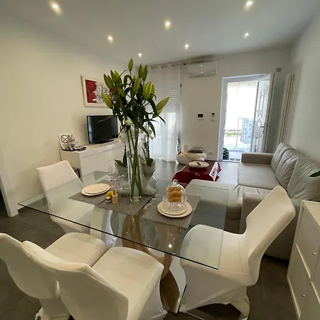 Decoluxe !apartamento Con 1 Da Letto , In Zona San Paolo , Via Martiniana *