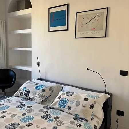 Apartment Un Piano Sotto Arturo Turin