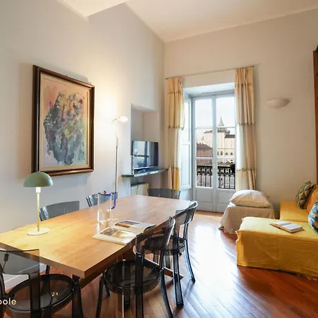 Piazza Castello View Apartment