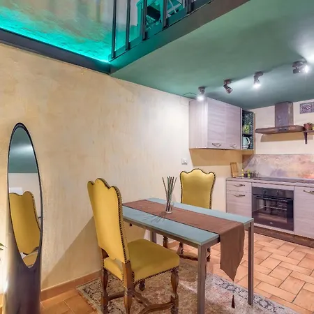 Angolo Di Relax In Stabile Del 1400 Apartment