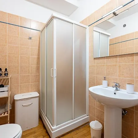 Apartment Style And Confort 120mq, Free Garage