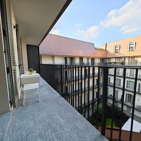 Appartamento Hostdomus - Lagrange Luxury *