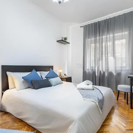 Apartment Cozy & Stylish In Borgo Vittoria