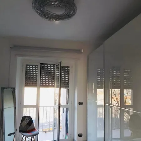 R&g House - Moderno Vicino Metropolitana - Modern Close To The Metro Apartment *