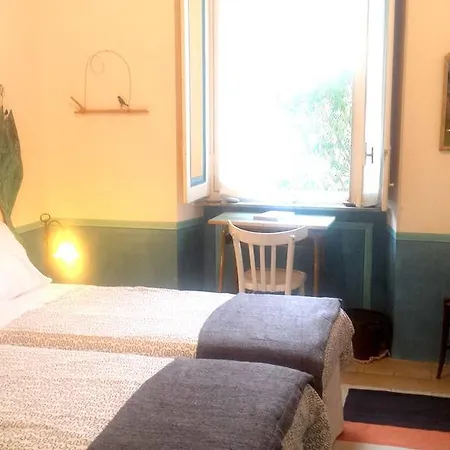 Bed & Breakfast Bed & Art *