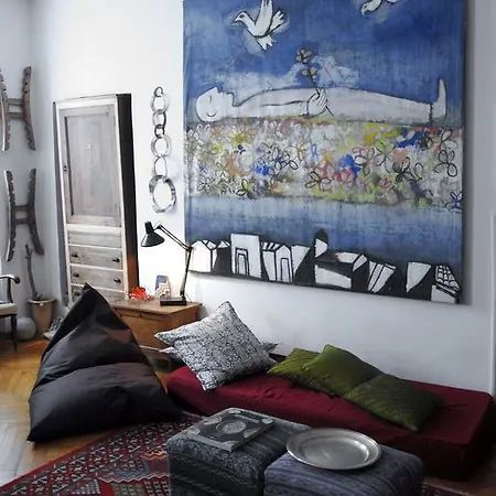 Bed & Art
