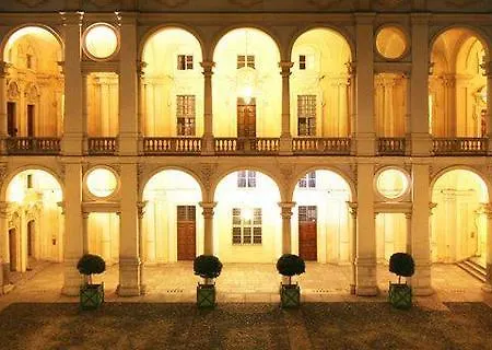 Oda ve Kahvaltı Saluzzo Paesana 1718 Torino
