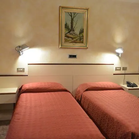 Otel Le Petit 3*
